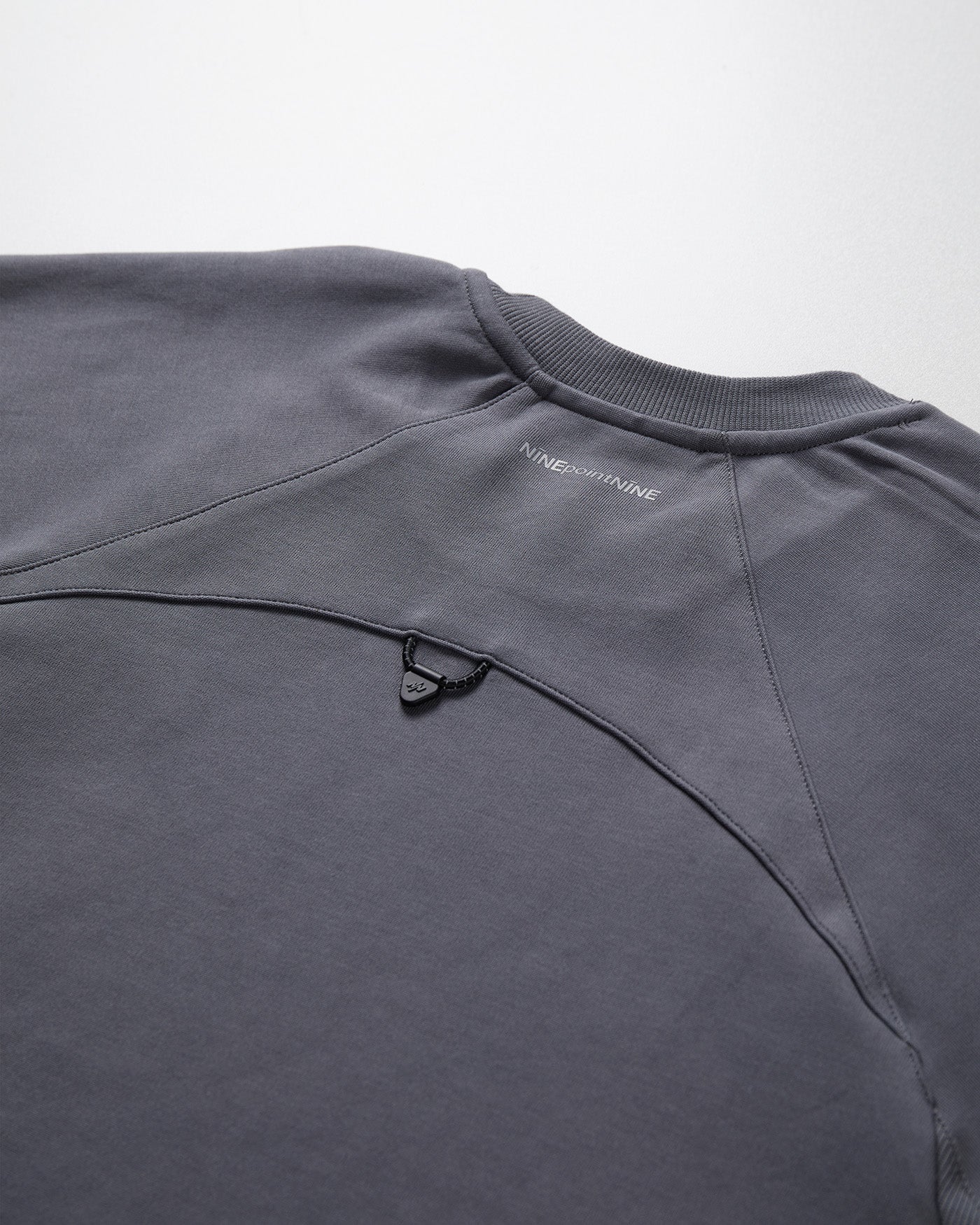NINE POINT NINE SPIRAL TECH PANEL TEE-KHAKI