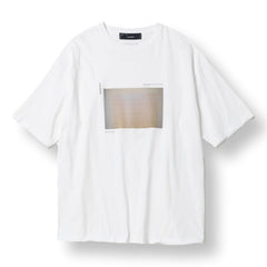 MEANSWHILE ABRACT PHOTOGRAPHT TEE-OFF WHITE