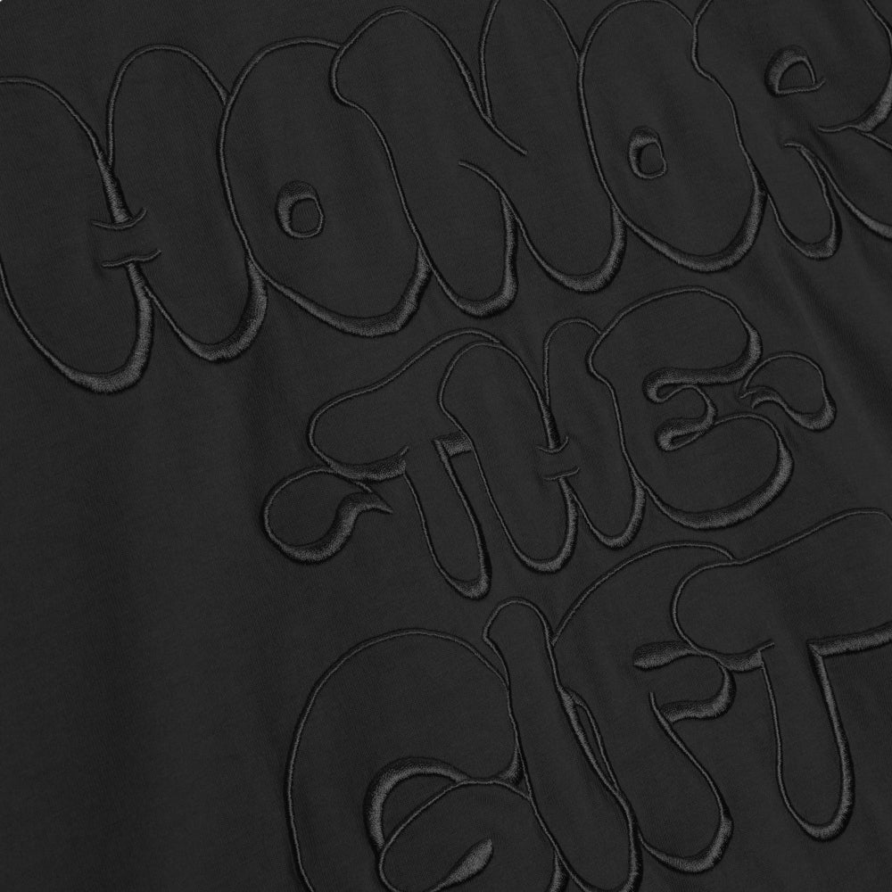 HONOR THE GIFT AMP'D UP TEE-BLACK