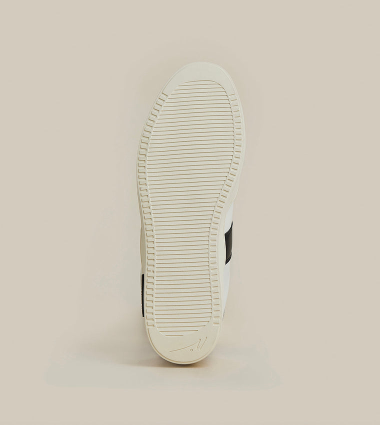 ARTICLE NO. COURT SNEAKER LOW-TOP GERMAN TRAINERS-WHITE/BLACK