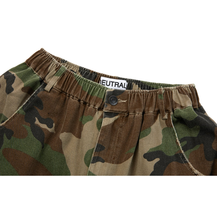 NEUTRAL SOCIETY DESTROY CROPPED CARGO PANTS-CAMO