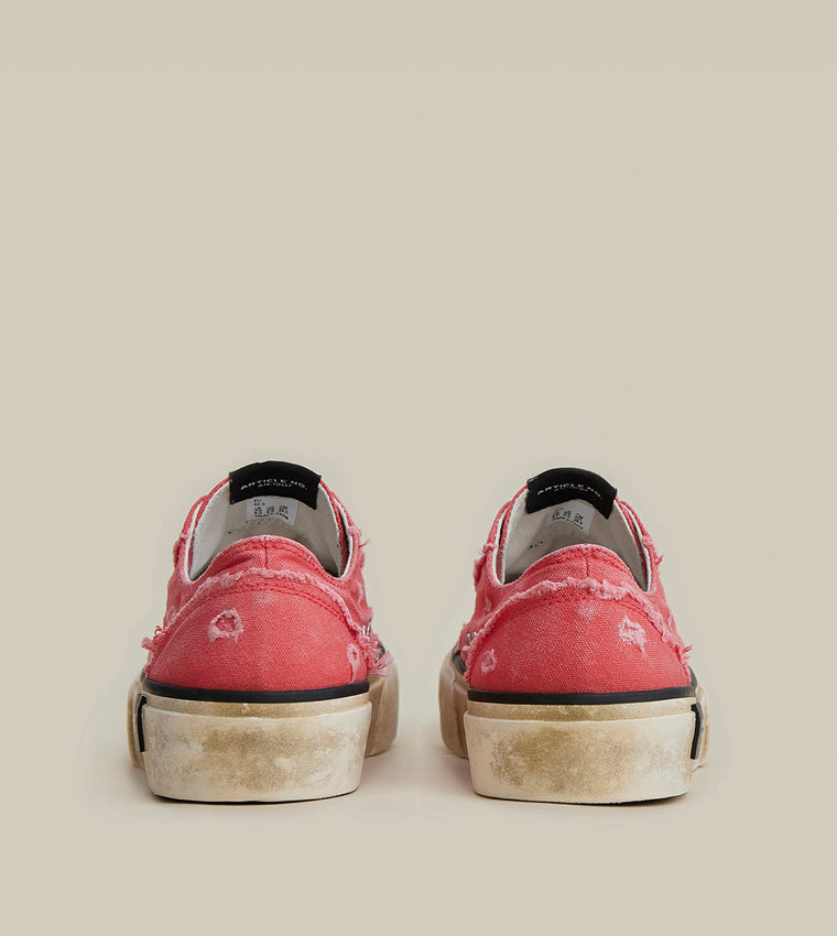 ARTICLE NO. DISTRESSED LOW-TOP SNEAKERS-RED DIRT