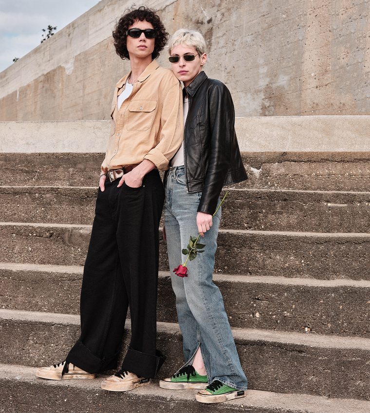 ARTICLE NO. DISTRESSED LOW-TOP SNEAKERS-GREEN DIRT