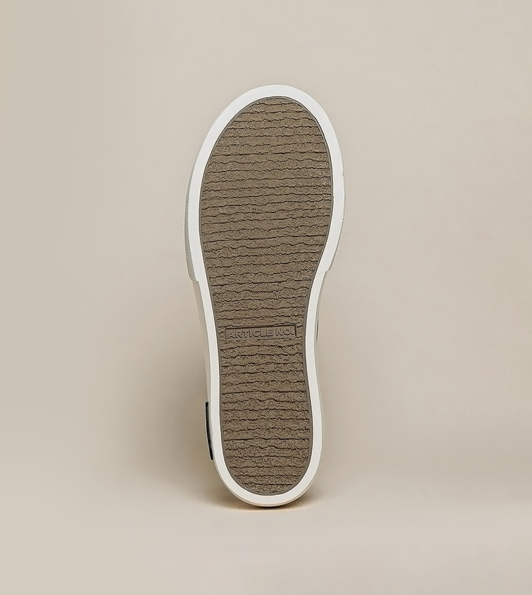 ARTICLE NO. DISTRESSED LOW-TOP SNEAKERS-WHITE DIRTS