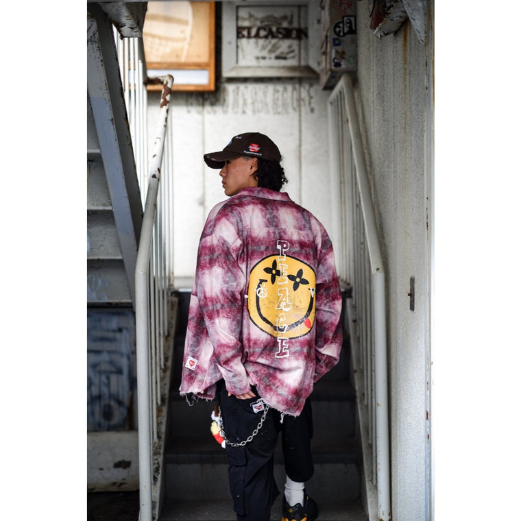 2ND CLOSET LOVE PEACE SMILEY PRINTED FLANNEL SHIRT-PINK