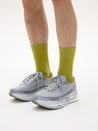 NINE POINT NINE ELEMENT COOLMAX REFLECTIVE LOGO SOCKS-WHITE