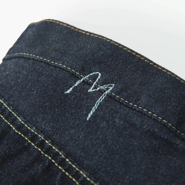 MADNESS ONE-WASHED S.I.C DENIM. M1 REGULAR (MADE IN JAPAN)-INDIGO