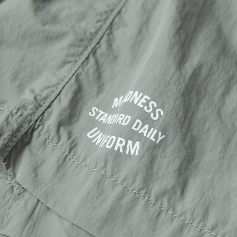 MADNESS STD LOGO NYLON ESSENTIAL SHORTS (16")-CEMENT