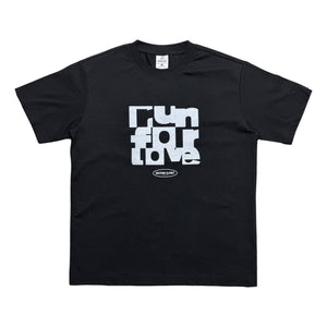 2ND CLOSET RUN FOR LOVE TEE-BLACK