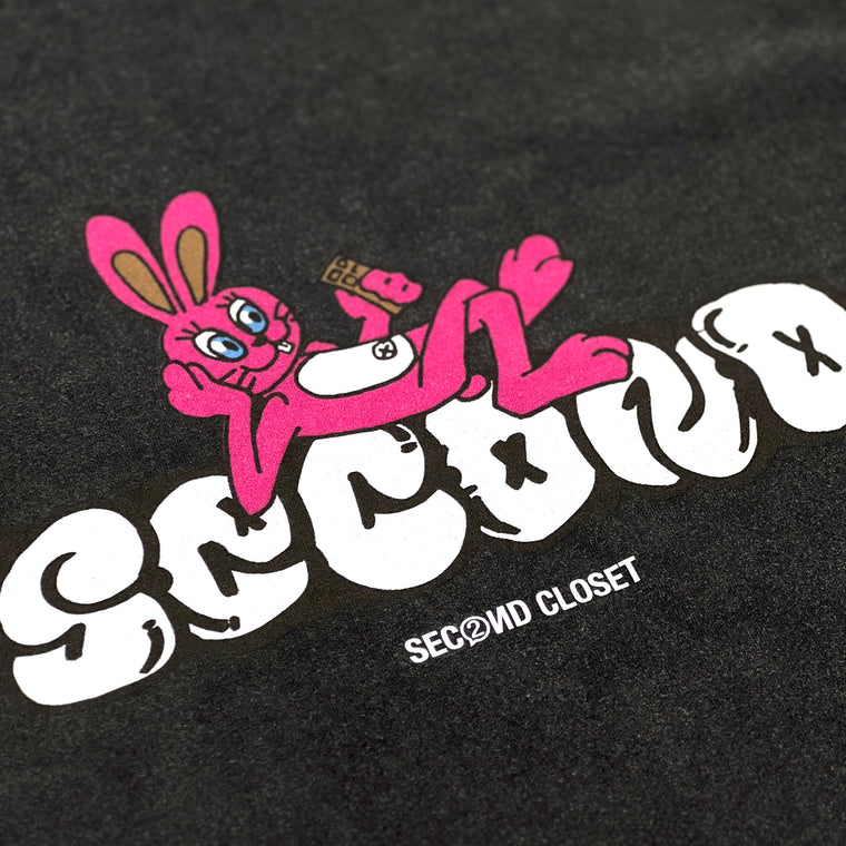 2ND CLOSET "SECOND RABBIT" IN THE TOWN GRAFFITI T-SHIRT-WASHED BLACK