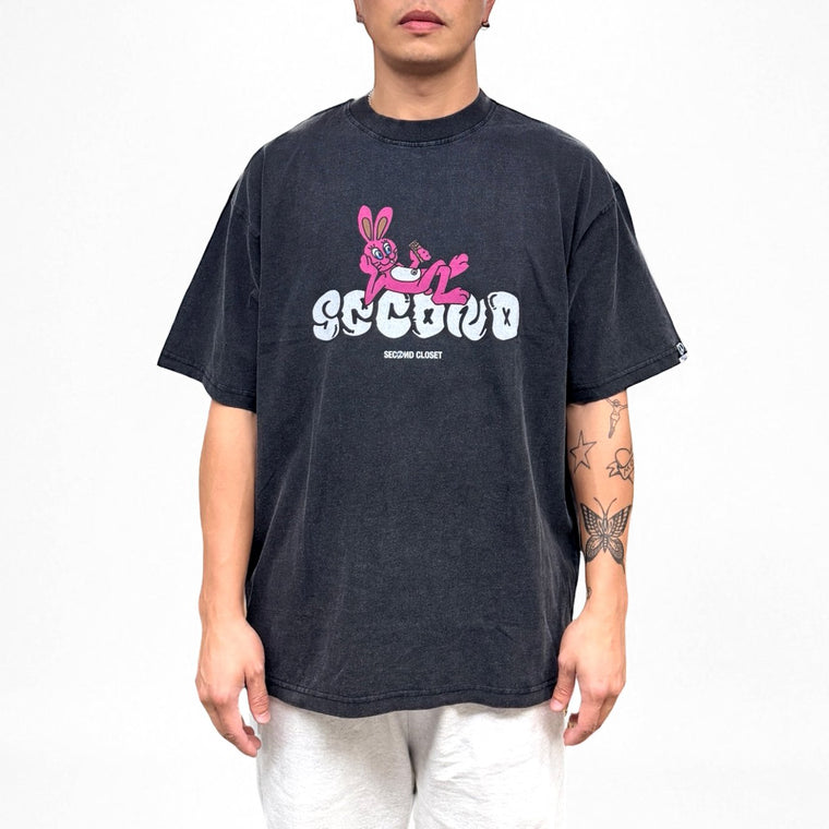 2ND CLOSET "SECOND RABBIT" IN THE TOWN GRAFFITI T-SHIRT-WASHED BLACK