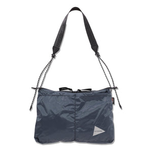 AND WANDER SIL SACOCHE-BLUE