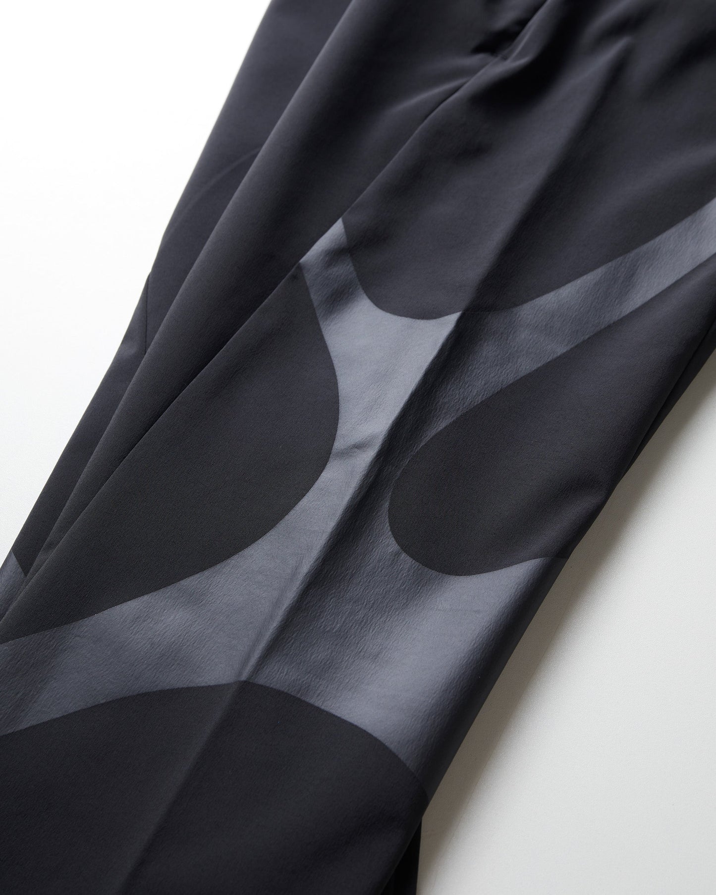 NINE POINT NINE THE SUN SHELL PANTS-BLACK