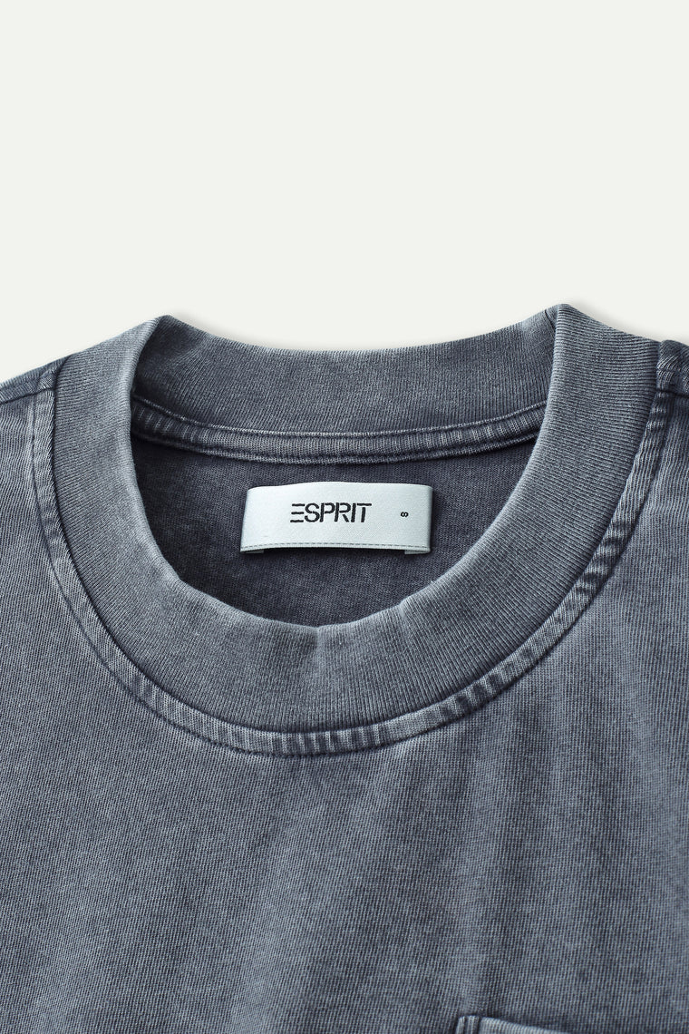 ESPRIT WASHED POCKET EMBROIDERED TEE-DARK GREY