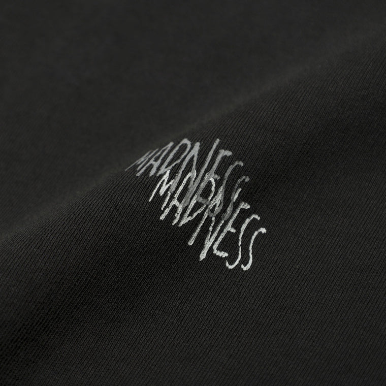MADNESS WASHED PRINT TEE-BLACK