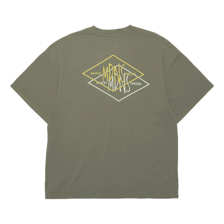 MADNESS WASHED PRINT TEE-OLIVE