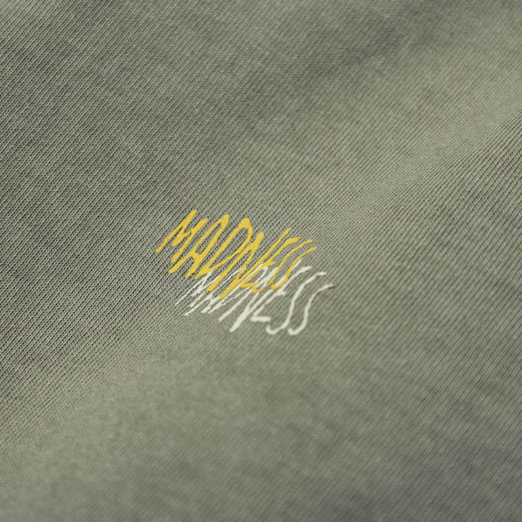 MADNESS WASHED PRINT TEE-OLIVE