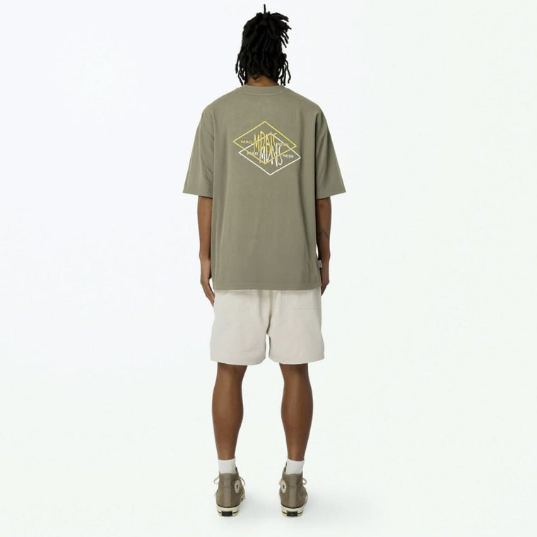 MADNESS WASHED PRINT TEE-OLIVE