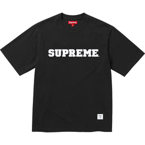 SUPREME COLLEGIATE APPLIQUE S/S TOP-BLACK