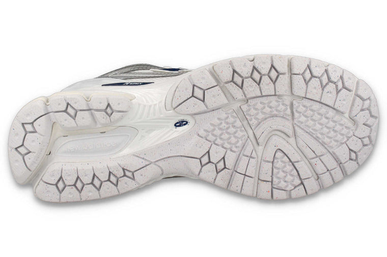 NEW BALANCE 1906-WHITE