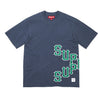 SUPREME CRACKED SPELLOUT S/S TOP-NAVY