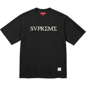 SUPREME GREEK S/S TOP-BLACK