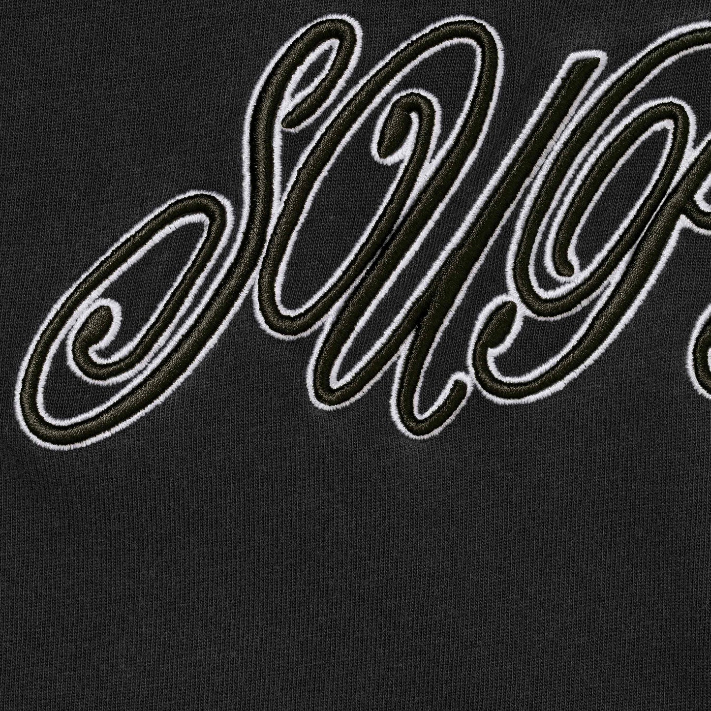SUPREME RAISED SCRIPT S/S TOP-BLACK