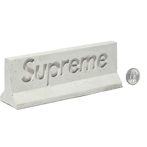 SUPREME MINI MATERIALS 1:12 SCALE JERSEY BARRIER-WHITE