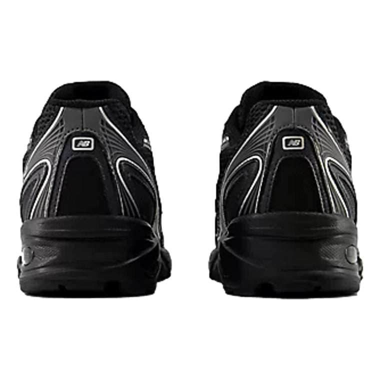 NEW BALANCE 740-BLACK